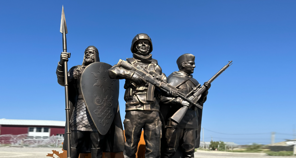 Мемориальная скульптурная композиция 'На страже Отечества'. Фото пресс-службы ПО Римский Мастер.png Мемориальная скульптурная композиция 'На страже Отечества'. Фото пресс-службы ПО Римский Мастер.png